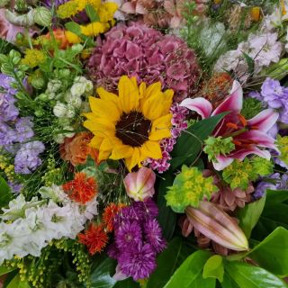 Pekný víkend želáme